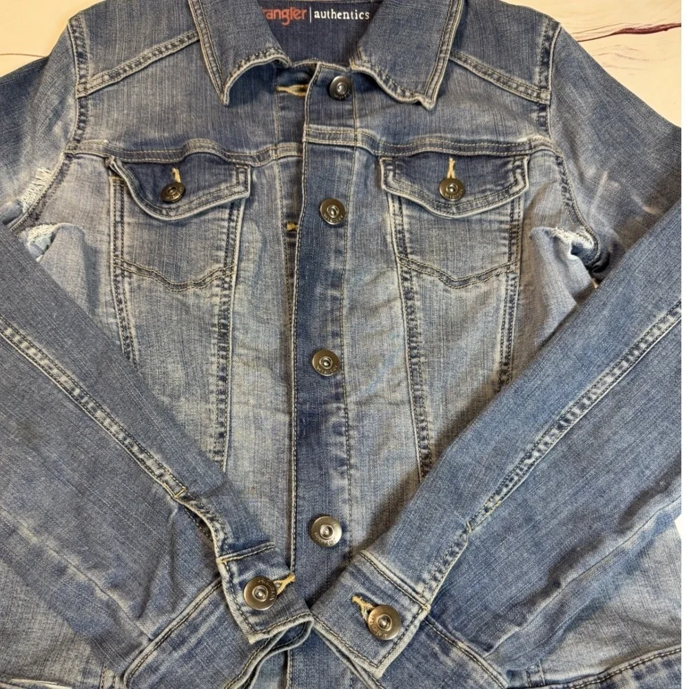 Distressed Wrangler Jean‎ Jacket / Medium / Sku0030